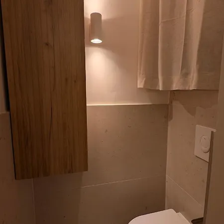 Neuf Au Pied Des Pistes, Sauze, Apartment Enchastrayes